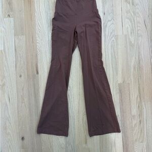Aritzia TNA Women's Brown Flared Pants